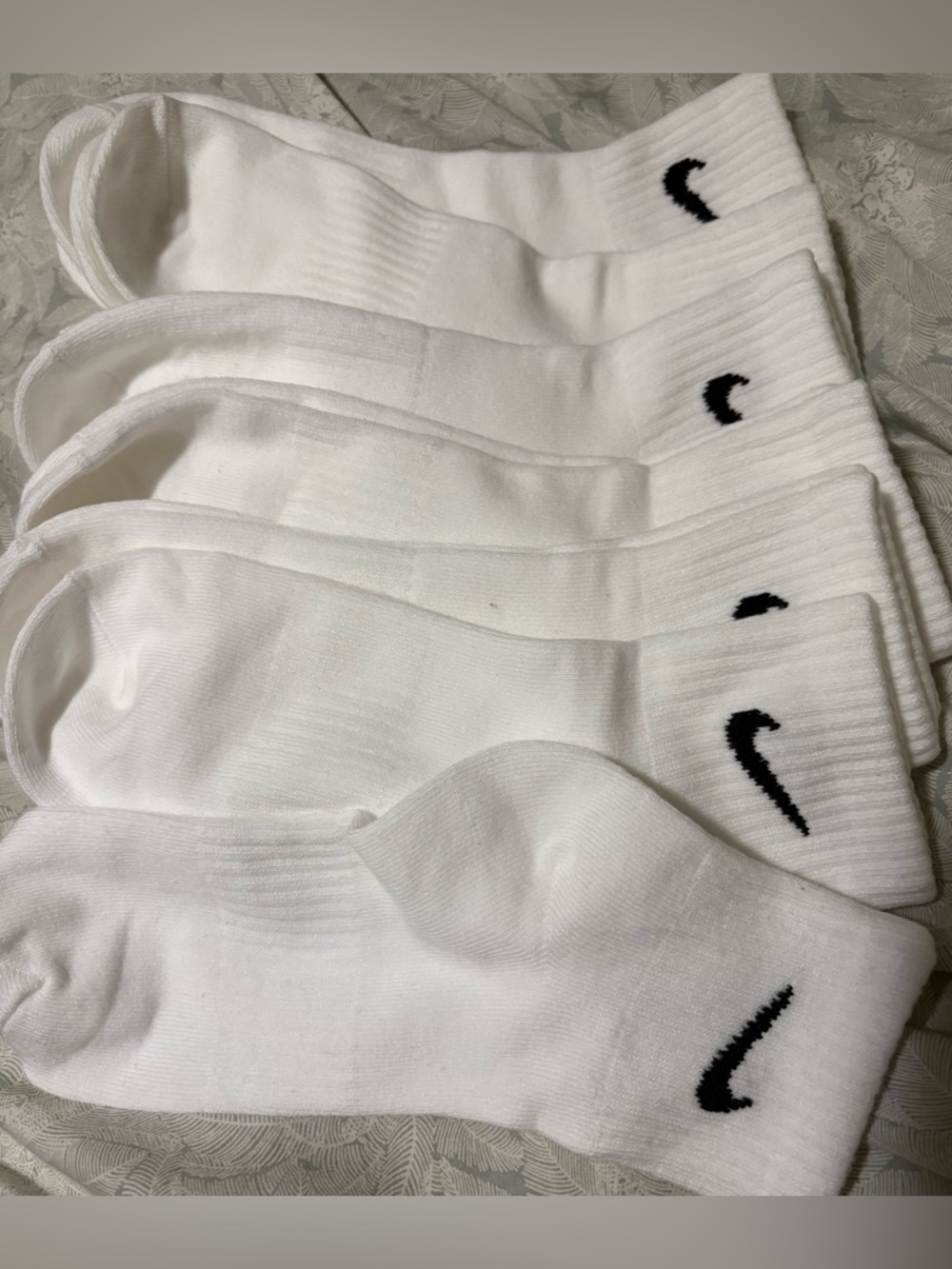 NWOT Nike White Crew Athletic Socks with Black Swoosh - 6 Pair - Picture 2 of 7